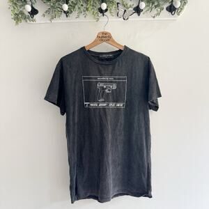 Men’s Maniere De Voir Explicit Content Embroidered Tee Size Medium Grunge G1989